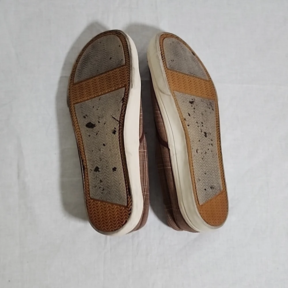 💛slipon Men's shoes size 9.5